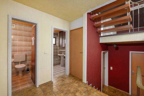 Diele EG - 6 Zimmer Reihenendhaus in Remchingen-Nöttingen