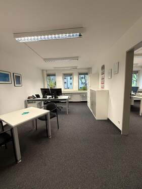 5bfd1811-9bed-44c2-9dd2-d0e62b0c4851.jpg - 1 Zimmer Büro in Krefeld