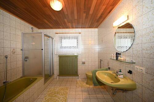 Mit Badezimmer - 