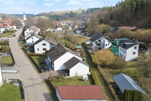 ... und Ortskern - Einfamilienhaus mit 149,00 m&sup2; in Deining zum Kaufen