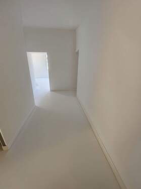 Flur - Etagenwohnung mit 116,00 m&sup2; in Düsseldorf zum Kaufen