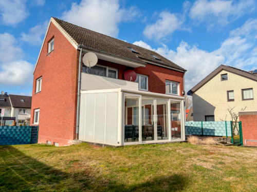 Hausansicht - 7 Zimmer Mehrfamilienhaus, Wohnhaus in Herzebrock-Clarholz