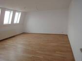 Wohnzimmer - 2 Zimmer Etagenwohnung zur Miete in Dessau-Roßlau