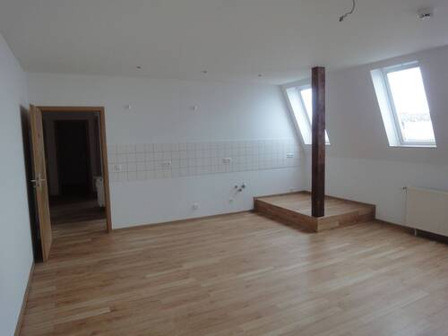 Wohnzimmer - 2 Zimmer Etagenwohnung in Dessau-Roßlau