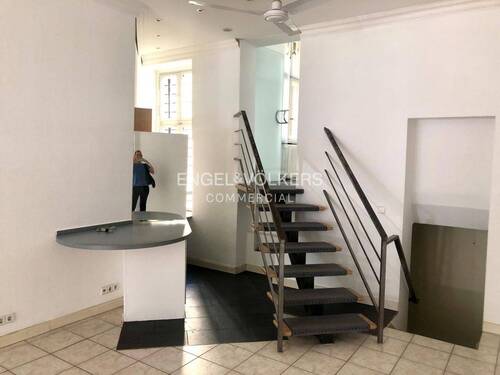 Zugang zur Empore - Gewerbeobjekt (Büro, Produktion, Verkauf) zur Miete in Berlin