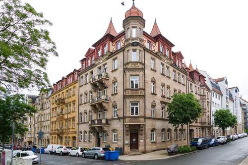 Ansicht Straße - Renovierte 4 Zimmer-Wohnung nahe der beliebten Fürther Innenstadt