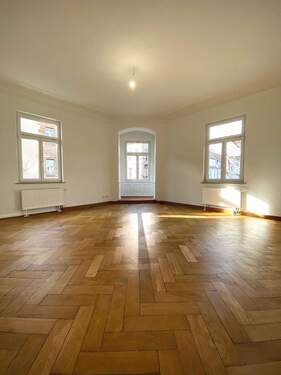 Wohnzimmer - 4 Zimmer Etagenwohnung zur Miete in Fürth