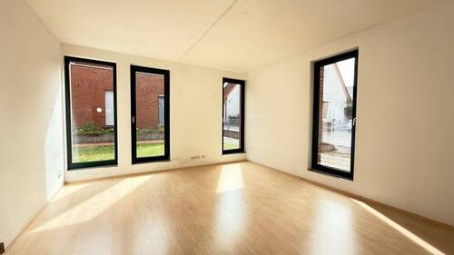 Besprechung- / Behandlungsraum - 