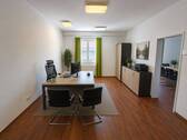 Bürofläche - Büro mit eigenem Treppenhaus - 3.100,00&nbsp;EUR Kaltmiete, ca.&nbsp; 262,00&nbsp;m&sup2;&nbsp;Wohnfl&auml;che