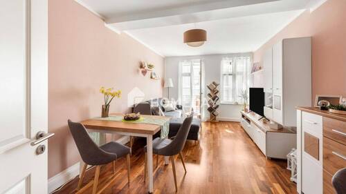 Wohnzimmer 3 - 3 Zimmer Etagenwohnung in Leipzig