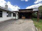 Ansicht Carport / Halle - 6 Zimmer Mehrfamilienhaus, Wohnhaus in Steinenbronn