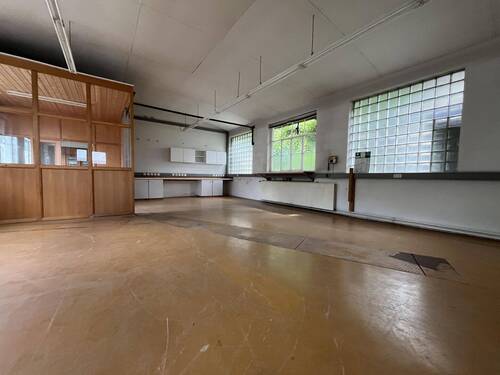 Werkstatt - Mehrfamilienhaus, Wohnhaus mit 208,00 m² in Steinenbronn zum Kaufen