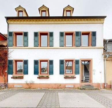 Ansicht - ~~ ZENTRAL GELEGENES STADTHAUS MIT INDIVIDUELLEM POTENZIAL ~~