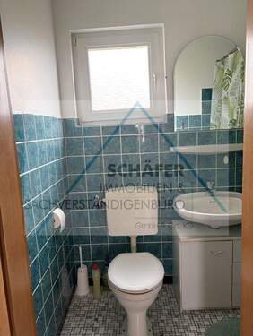 Gäste-WC mit Dusche - 