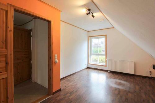 Zimmer 3 (OG) - 