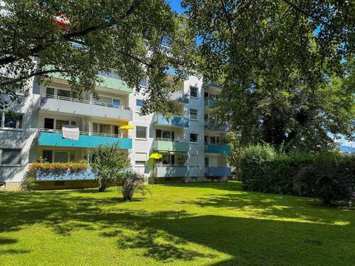 Außenansicht - Mitten im Zentrum! Perfekte 2-Zimmer-Wohnung mit Balkon und Blick ins Grüne!