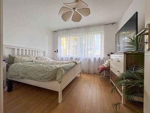 Schlafzimmer - 2 Zimmer Etagenwohnung zum Kaufen in Rosenheim