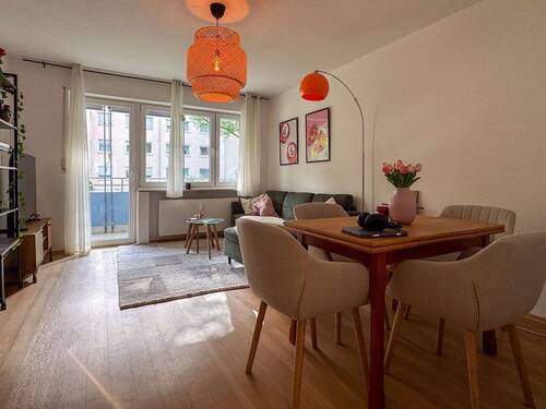 Wohnzimmer - Etagenwohnung mit 55,00 m&sup2; in Rosenheim zum Kaufen