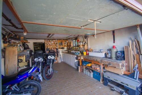Garage - 