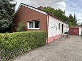 25-CPVH-264 - Renovierungsbedürftiges RENOLIT-Fertighaus mit vielen Möglichkeiten auf tollem Grundstück