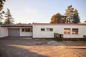 Ansicht Außen - **WG Geeignet** Vollmöbliertes Einfamilienhaus mit Garten, Garage in ruhiger Lage