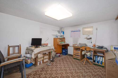 Haus links: Lager/Büro UG - 