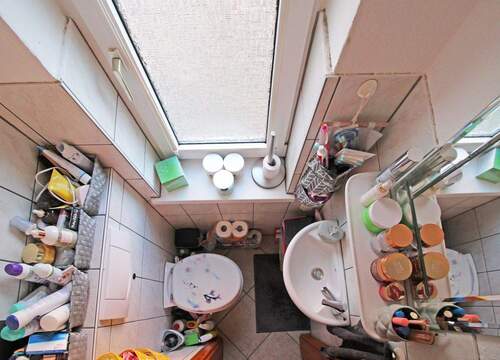 Gäste-WC im Obergeschoss - 