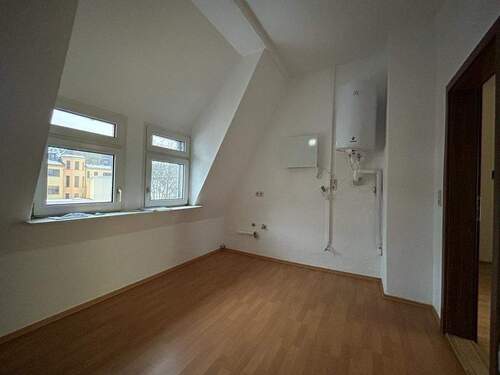 Küche mit neuem Boden.jpg - 