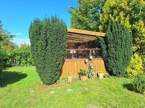 Überdachte und geschützte Sitzmöglichkeit, Ansicht I - Mehrfamilienhaus, Wohnhaus mit 230,00 m&sup2; in Süderbrarup zum Kaufen