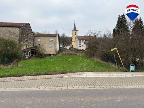 RE/MAX Immobilien DeLux - Schönes Baugrundstück in Mondorf
