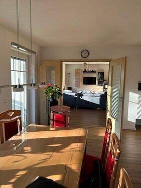 2225-Blick-in Wohnen - 5 Zimmer Etagenwohnung zum Kaufen in Regen / Finkenried