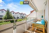 Sonniger Balkon im OG - 