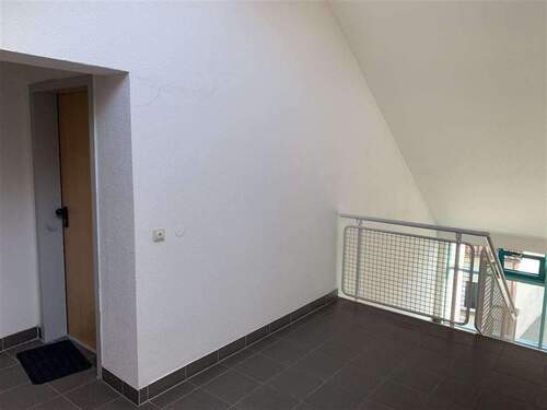 Treppenhaus - 2 Zimmer Etagenwohnung zum Kaufen in Jena