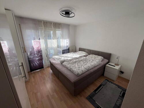 Schlafzimmer groß - 3 Zimmer Etagenwohnung in Böblingen