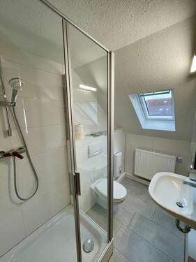 Badezimmer - Etagenwohnung mit 27,10 m² in Kehl zur Miete