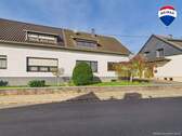 RE/MAX Immobilien DeLux Soppelhaushälfte Mettlach - 6 Zimmer Einfamilienhaus in Mettlach