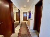 Flur - 3 Zimmer Etagenwohnung zum Kaufen in Böblingen