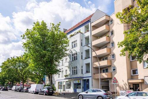 Fassade - 2 Zimmer Etagenwohnung zum Kaufen in Berlin