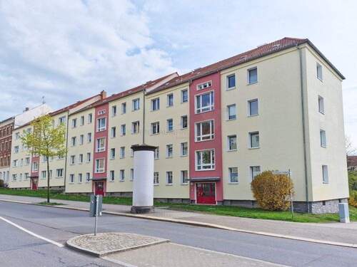 Objektansicht Straßenseite - 