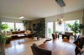 Wohnzimmer - 6 Zimmer Einfamilienhaus in Siegen