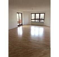 Gut aufgeteilte, ruhig gelegene 4 Zimmer-Wohnung mit Aufzug in Kirchheim-Schafhof. - Kirchheim unter Teck