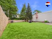 REMAX Immobilien Delux Mehrfamilienhaus Garten Roden Mark Borowicz - 