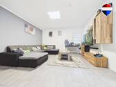 REMAX Immobilien Delux Mehrfamilienhaus Wohnzimmer Roden Mark Borowicz - 