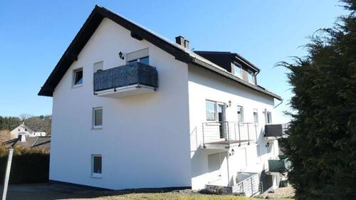 Giebelfoto_rechts - 2 Zimmer Einfamilienhaus zum Kaufen in Hellenthal - 37