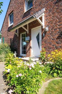 Langenfeld - Am Brückentor 42 - Eingang - 4 Zimmer Doppelhaushälfte zum Kaufen in Langenfeld