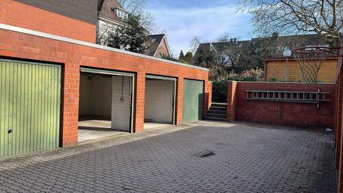 Garagen Außenansicht - 