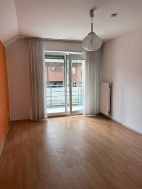 Zimmer im DG mit Balkon - 