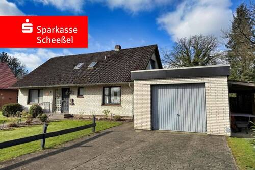 Straßenansicht - Mit handwerklichem Geschick zum neuen Zuhause - ruhige Lage, viel Platz