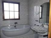 Bad WC mit Badewanne und Dusch - 