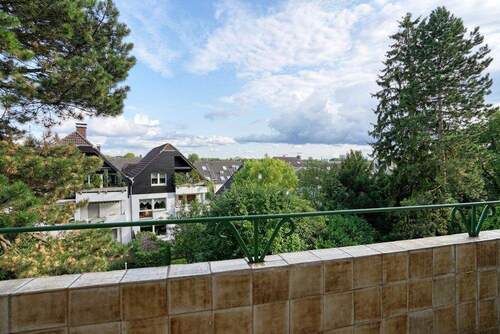 Aussicht von der Loggia - Etagenwohnung mit 100,00 m² in Bochum zum Kaufen